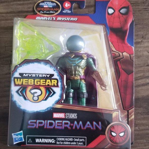 Marvel's Mysterio action figure with web gear piece - Picture 2 of 3